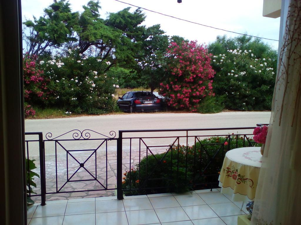 Galini Apartment มิทิคาส ภายนอก รูปภาพ
